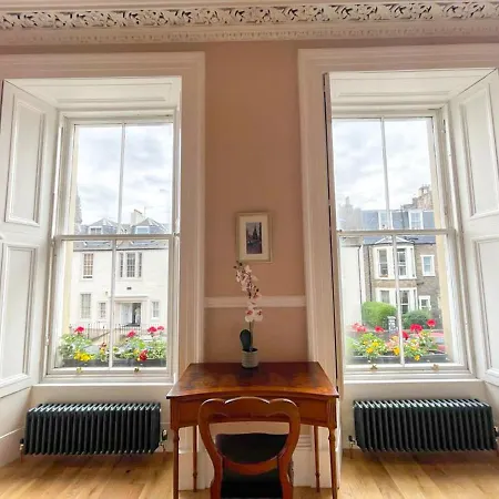 Remarkable 5br Townhouse With Garden, Sleeps 12 * Édimbourg