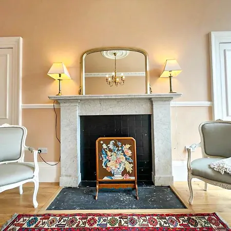 Remarkable 5br Townhouse With Garden, Sleeps 12 * Edinburgh