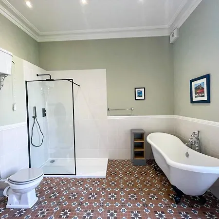 Remarkable 5br Townhouse With Garden, Sleeps 12 * Édimbourg