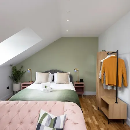 Dragon Luxury Serviced At Alva Street Διαμέρισμα *