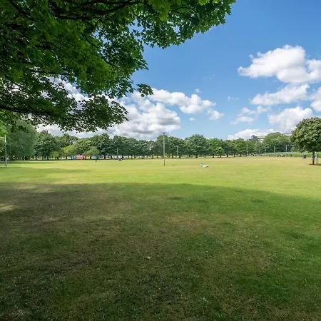 アパート Pass The Keys Renovated 2bed Flat In Quiet Area Near The Meadows エディンバラ