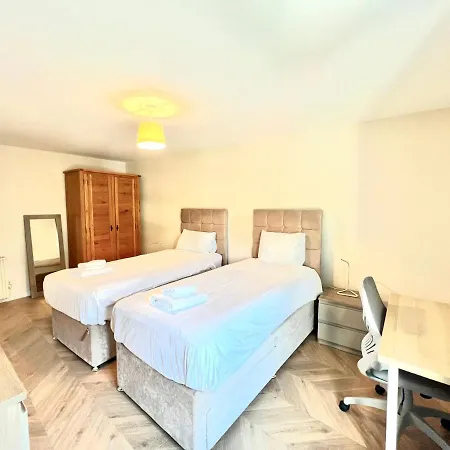 Apartment Hopetoun Garden View By