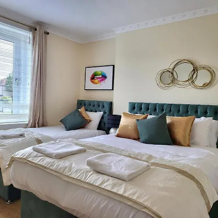 4 Bedrooms By Sensational Short Lets & Serviced Appartement Edinburgh