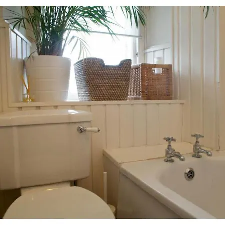 Joivy 1 Bed Flat Near Royal Botanic Gardens *