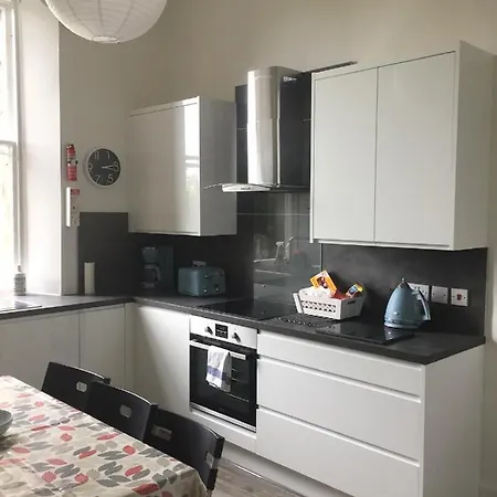 Central Edinburgh Apartment *