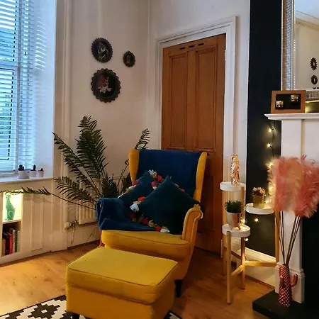 The Flat With The Pink Door Апартаменты Эдинбург
