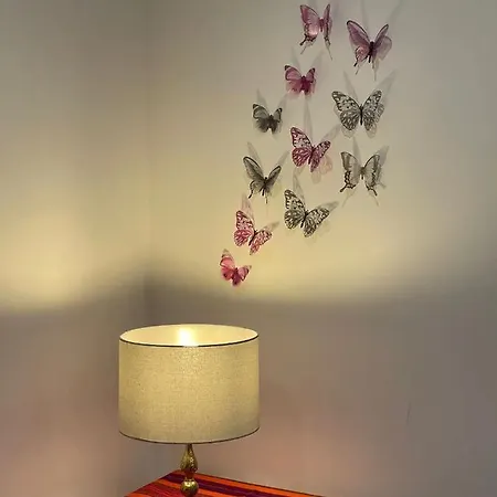 Apartment Lovely 2-bedroom Flat In Centre