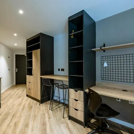 Modern Studio Apartments At Murieston Crescent In Edinburgh 爱丁堡