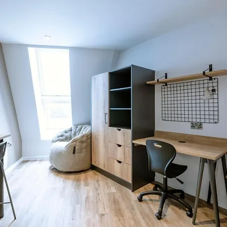 Modern Studio Apartments At Murieston Crescent In Edinburgh 爱丁堡