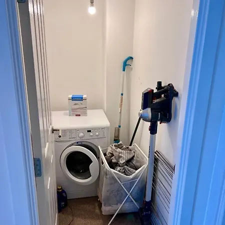 Beautiful Modern Sea-side In The * Edinburgh