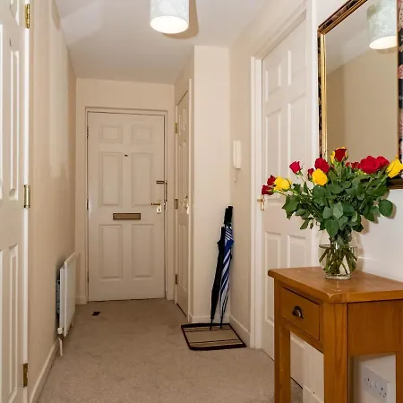 Pass The Keys Chic 2bed Flat With Stunning Views And Free Parking Edinburgh