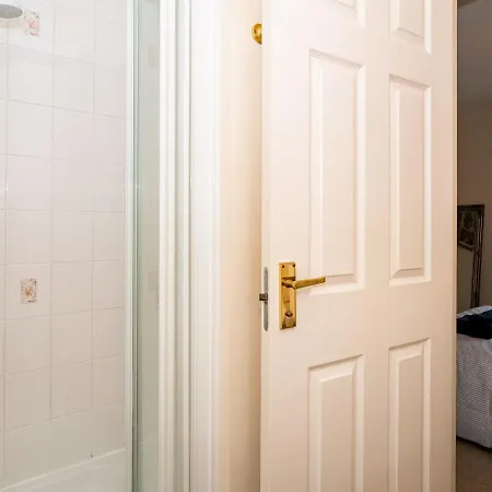 Pass The Keys Chic 2bed Flat With Stunning Views And Free Parking Appartement