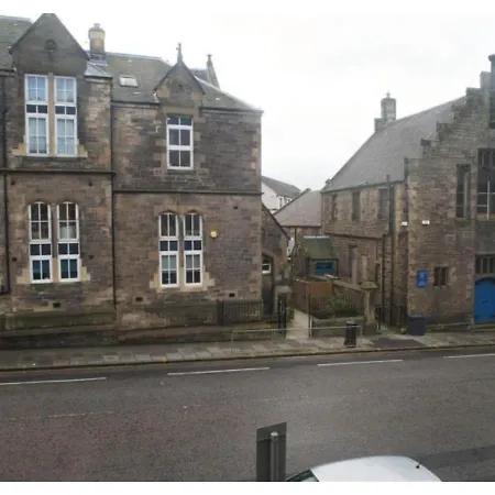 Joivy 1 Bed Flat Near Royal Botanic Gardens Edinburgh