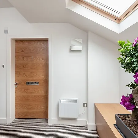 Atholl Apartment