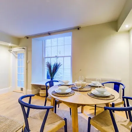 דירה Super Castle Basement *