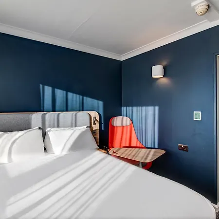 Express West By Ihg 3*