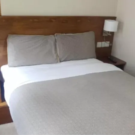 Cambridge House Affittacamere 3*