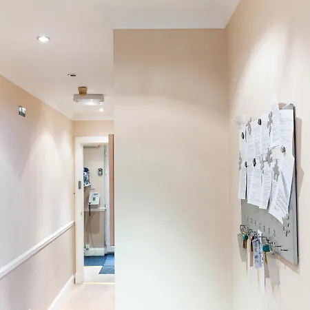 Arden Guest House, Craigmillar Castle מלון