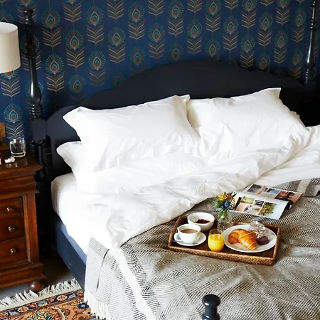 Hotel The Roseate - Small Luxury Of The World 5*