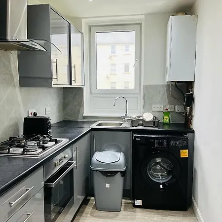 شقة Simple 2bed Flat In Edinburgh.