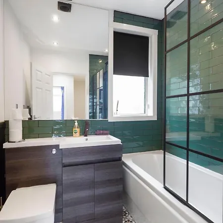 Apartment Stylish 3 Bed Abode-parking And Garden Edinburgh