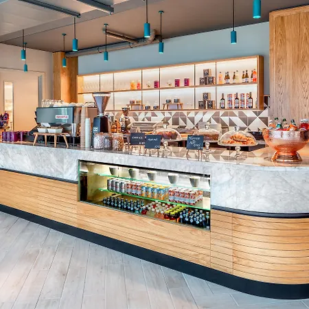 Ξενοδοχείο Yotel 4*