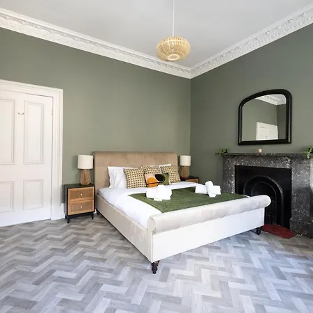 Joivy Homely By St Giles With Desk *