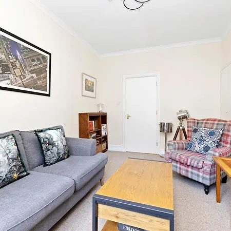Joivy Modern Flat On Rose Street إدنبرة