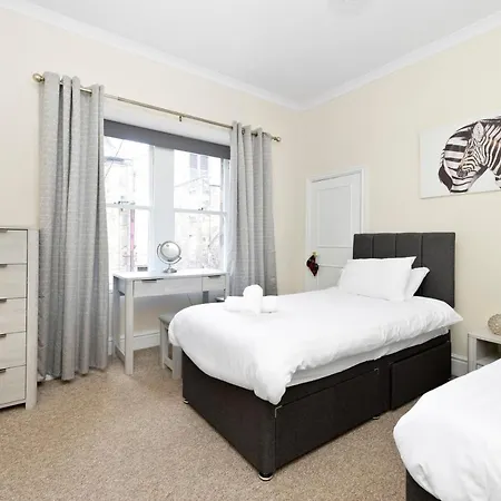 Lägenhet Joivy Modern Flat On Rose Street Edinburg