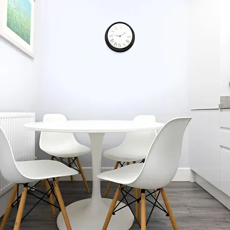 شقة Joivy Modern Flat On Rose Street إدنبرة