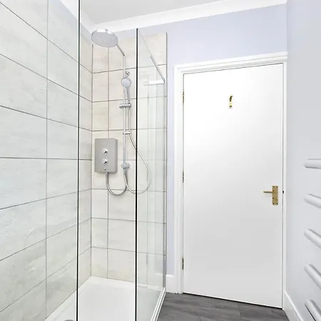 Joivy Modern Flat On Rose Street