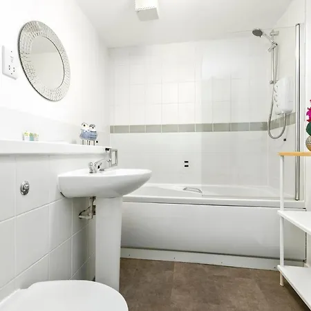 Joivy Modern 2 Bed Flat Near Murrayfield Stadium 公寓