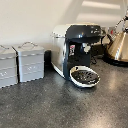Modern With Private Terrace Apartment Edinburgh