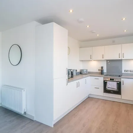 Modern 3bed Flat With Free Parking And Stunning Views
