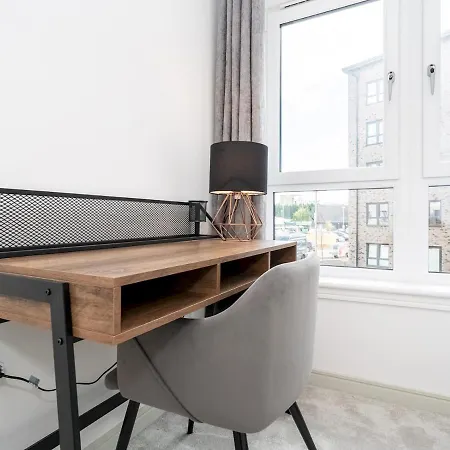 Apartament Modern 3bed Flat With Free Parking And Stunning Views *