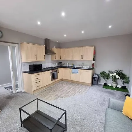 Apartment Lovely & Peaceful 2 Bedroom With En-suite, Leith, *