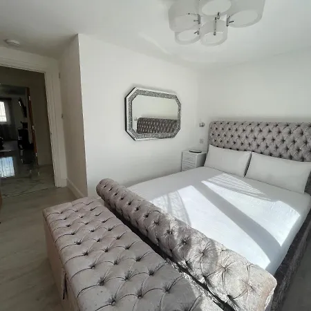 Flat On The Shore Apartman