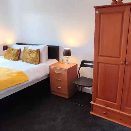 Cosy 2 Bedroom In The Heart Of - Excellent Location