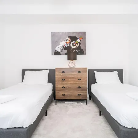 Apartament Modern 3bed Flat With Free Parking And Stunning Views