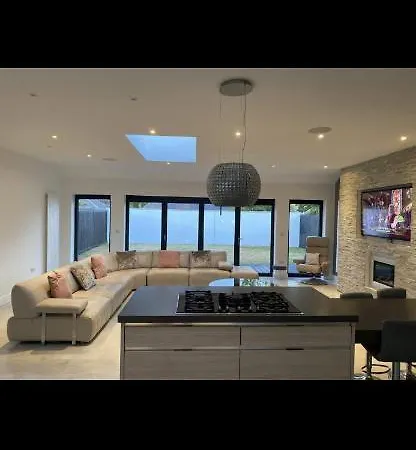 בית נופש Perfect 4 Bedroom 2 Bathroom *
