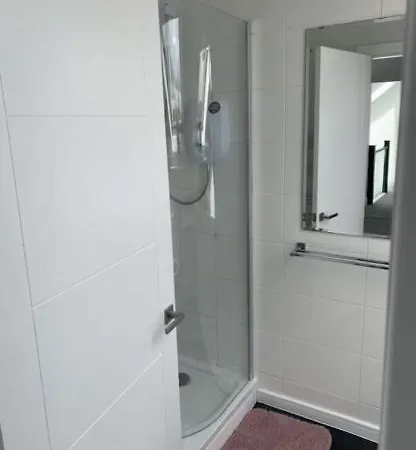 Perfect 4 Bedroom 2 Bathroom