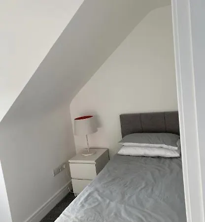 Perfect 4 Bedroom 2 Bathroom בית נופש *