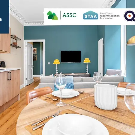 Leith Walk, Is 3 Rooms, King Beds With Tvs, Central Location, Albert Place, Wifi, Sleeps 6, Great For Contractors, Business, Relocation, Groups, Long Stays Welcome, Weekly Or Monthly, Just Ask Sunriseshortlets