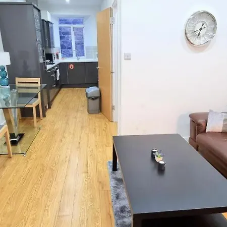 Konukevi Stylish Spacious In City Centre - Excellent Location - Five Star Amenities *