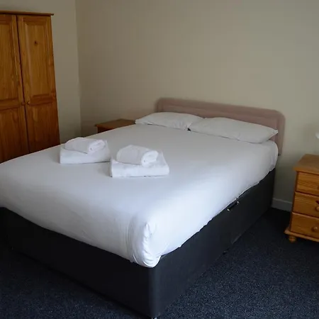 Almond House Гостевой дом Эдинбург