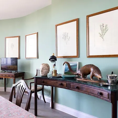 Joivy Inviting Flat At The Heart Of Apartman *