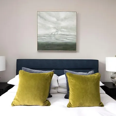 Апартаменты Joivy Stylish Flat In New Town *