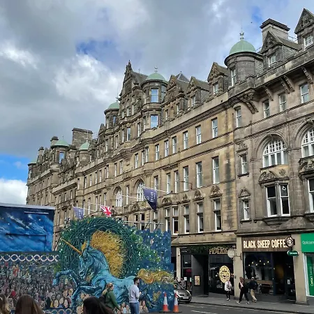 Royal Mile 2bedroom Apartment Edinburgh