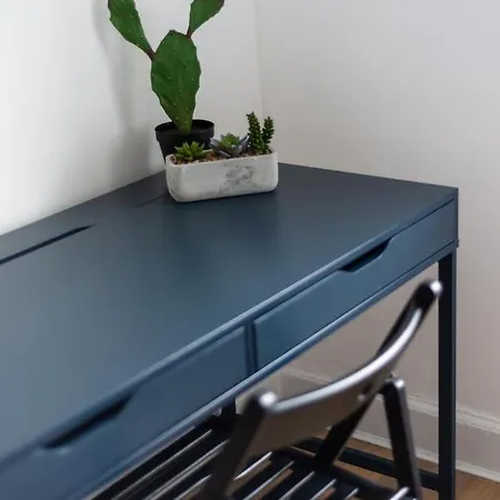 Lovely 1-bedroom In Apartamento Edimburgo