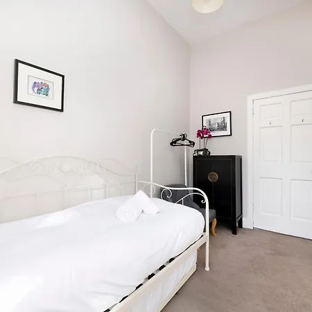 Joivy Contemporary Flat In The New Town Apartmán *